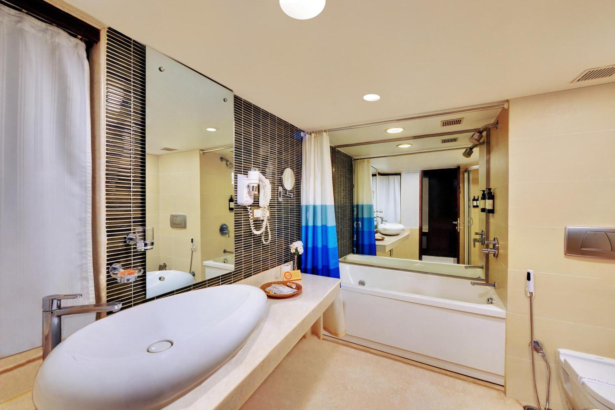 Iris The Business Hotel Μπανγκαλόρ Εξωτερικό φωτογραφία