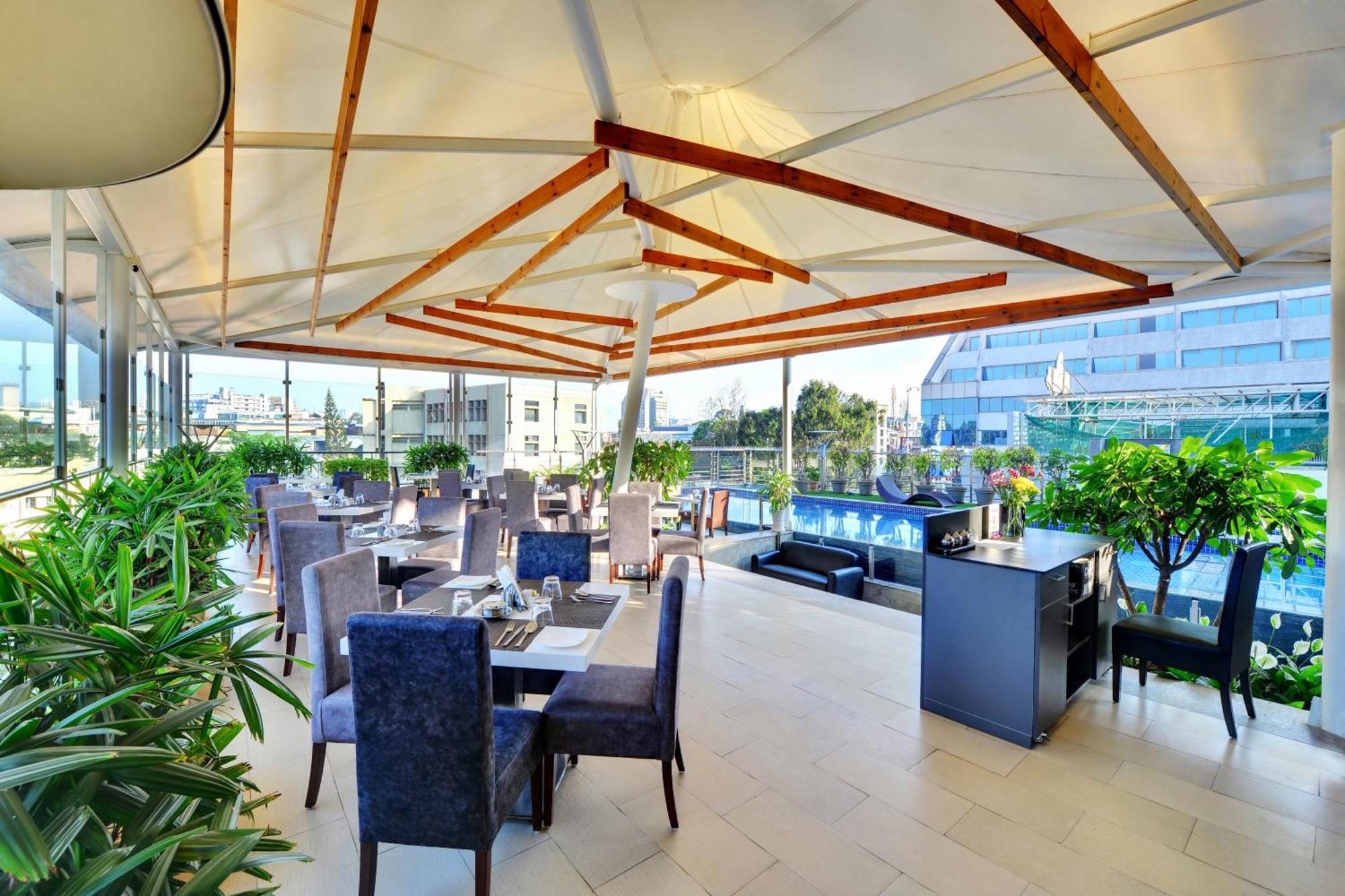 Iris The Business Hotel Μπανγκαλόρ Εξωτερικό φωτογραφία