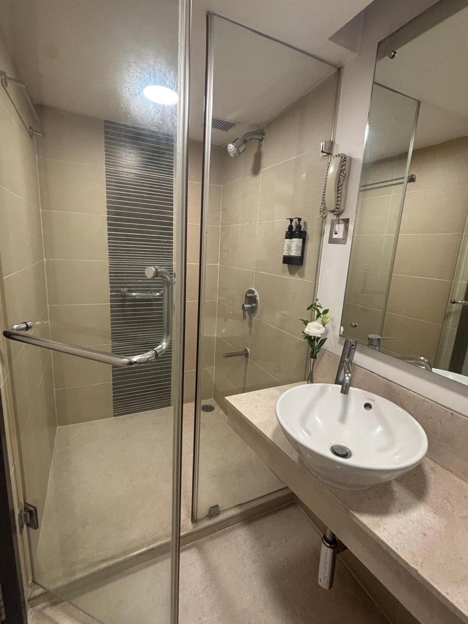 Iris The Business Hotel Μπανγκαλόρ Εξωτερικό φωτογραφία