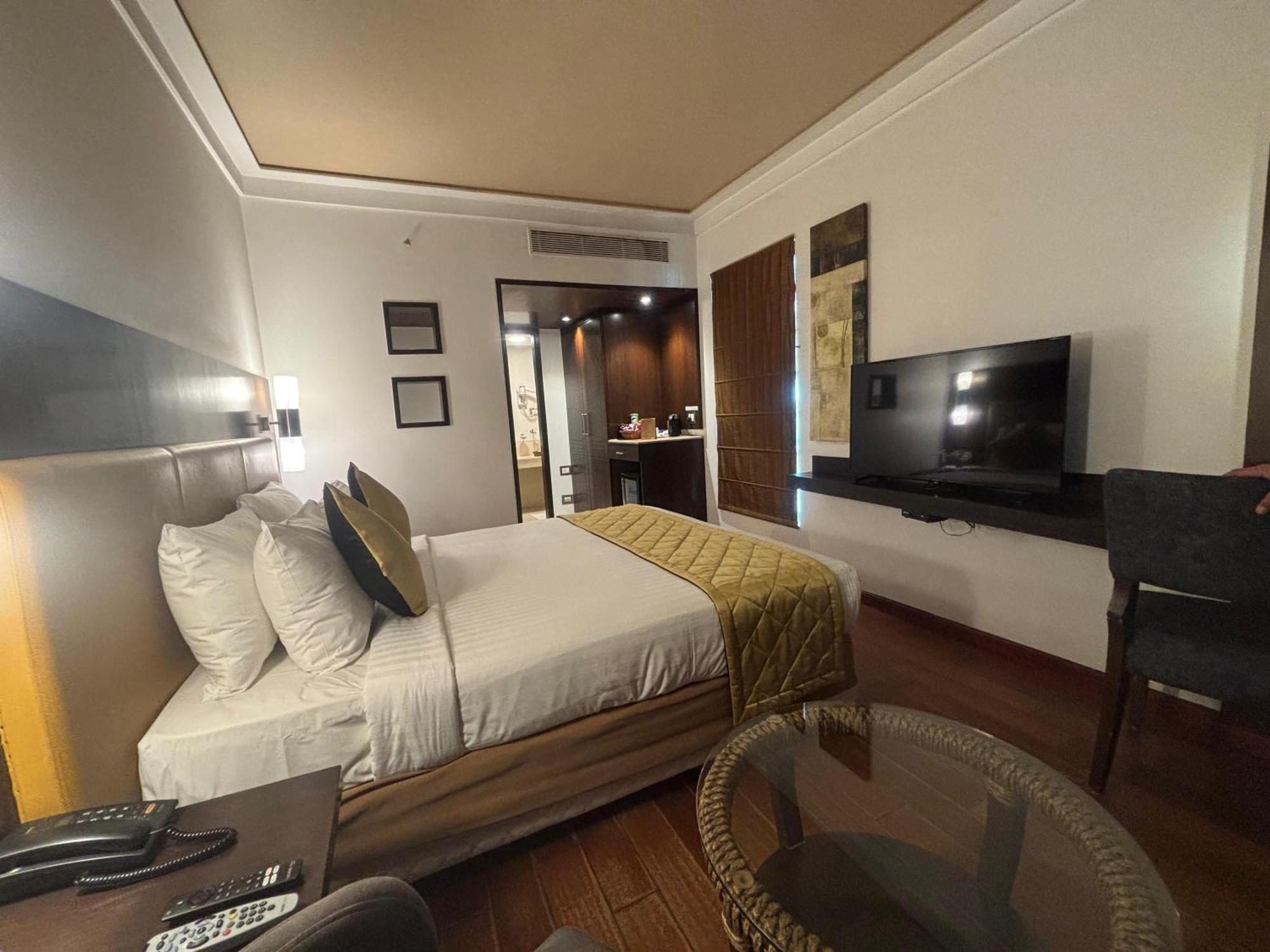 Iris The Business Hotel Μπανγκαλόρ Εξωτερικό φωτογραφία